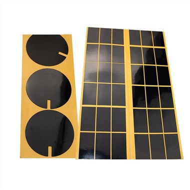 Ljepljivi magnetski list